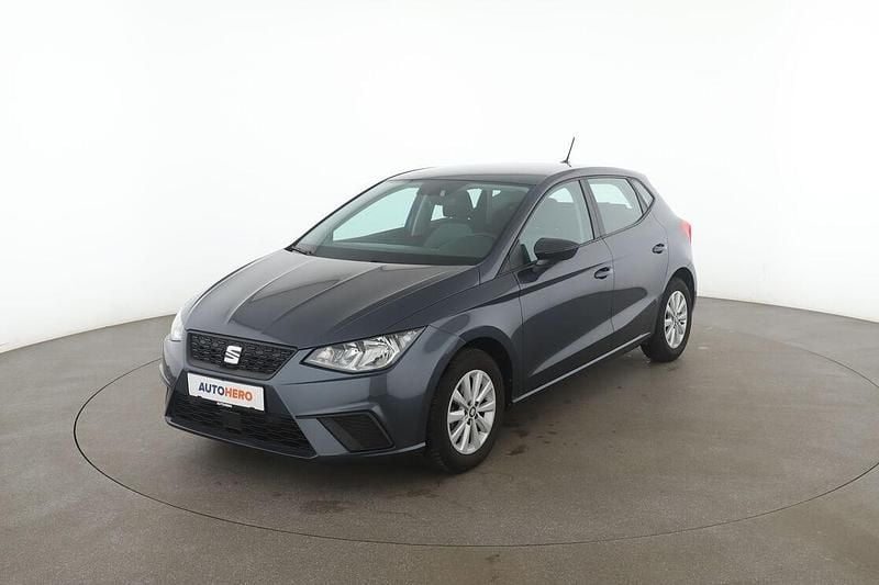 Grau Gebraucht 2021 Seat Ibiza Style Limousine | 15.760 € (Fairer Preis) - Bild 1/3