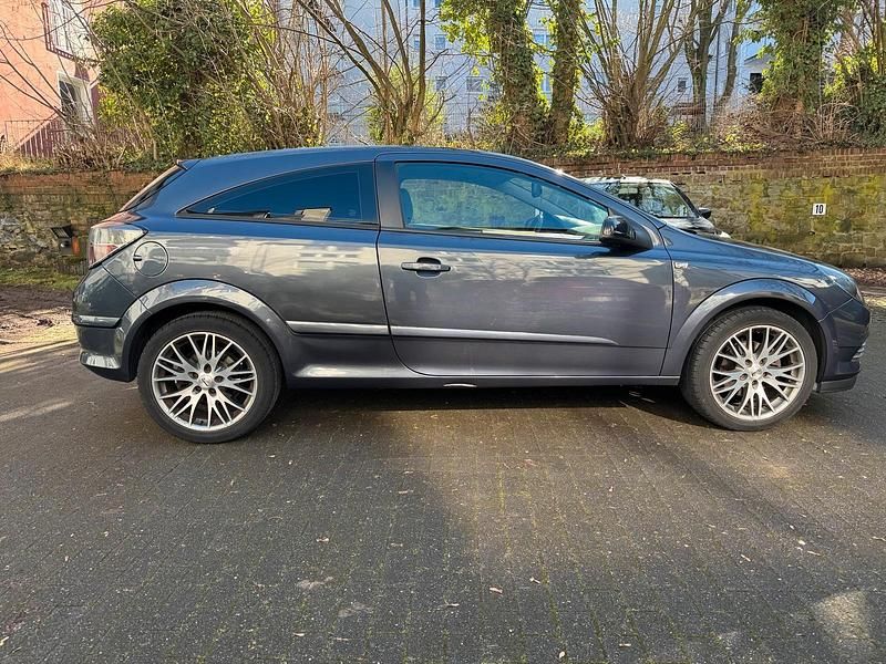 Gebraucht Opel Astra GTC 90 PS (66 kW) 2008 Grau Coupé