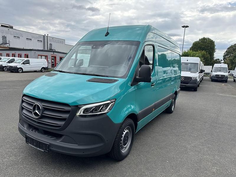 Gebraucht Mercedes Sprinter 170 PS (125 kW) 2021 Grün Van