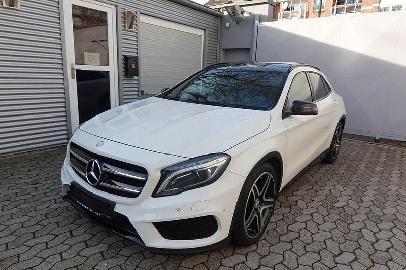 Gebraucht Mercedes GLA250 AMG 211 PS (155 kW) 2014 Weiß SUV
