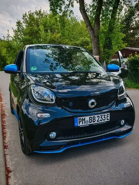 Gebraucht Smart ForTwo Electric Drive 60 kW (82 PS) 2019 Schwarz Cabrio