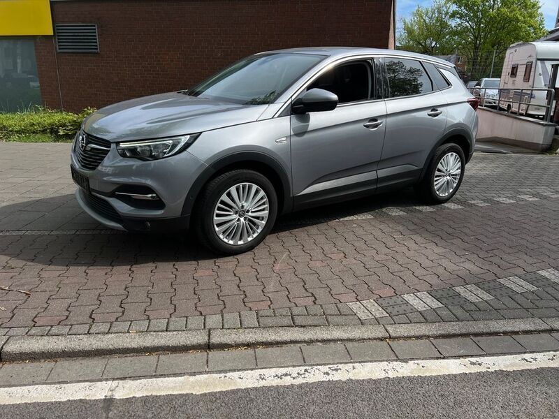 Grau Gebraucht 2019 Opel Grandland X SUV | 15.450 € (Guter Preis) - Bild 1/4