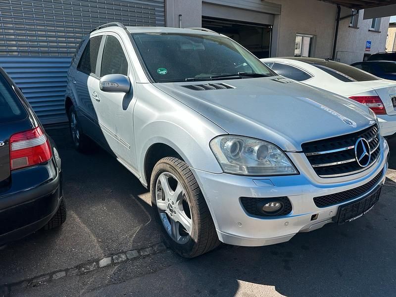 Gebraucht Mercedes ML320 224 PS (164 kW) 2006 SUV