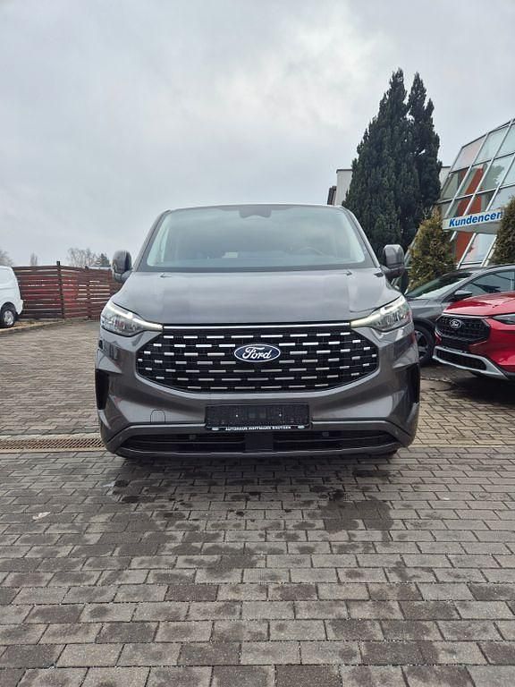 Gebraucht Ford Tourneo Titanium 136 PS (100 kW) 2025 Grau Van / Kleinbus