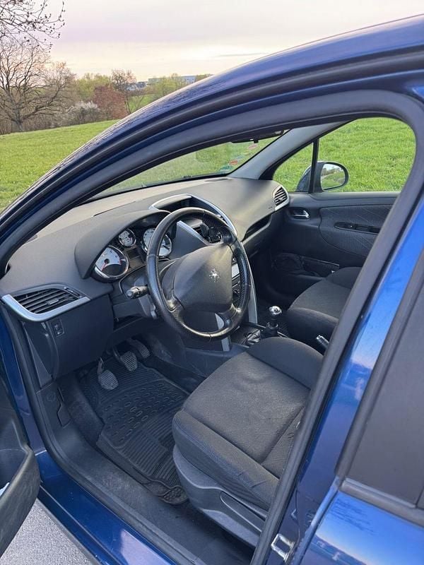 Gebraucht Peugeot 207 95 PS (69 kW) 2008 Blau Limousine