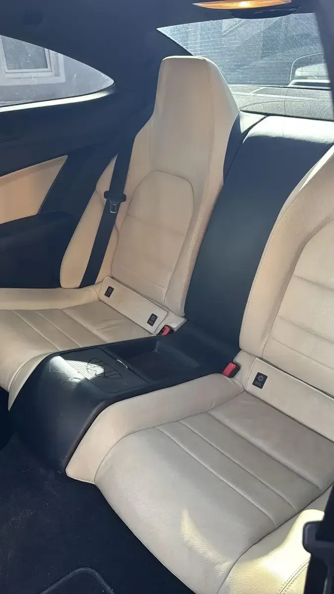 Gebraucht Mercedes C220 Avantgarde 170 PS (125 kW) 2012 Blau Coupé