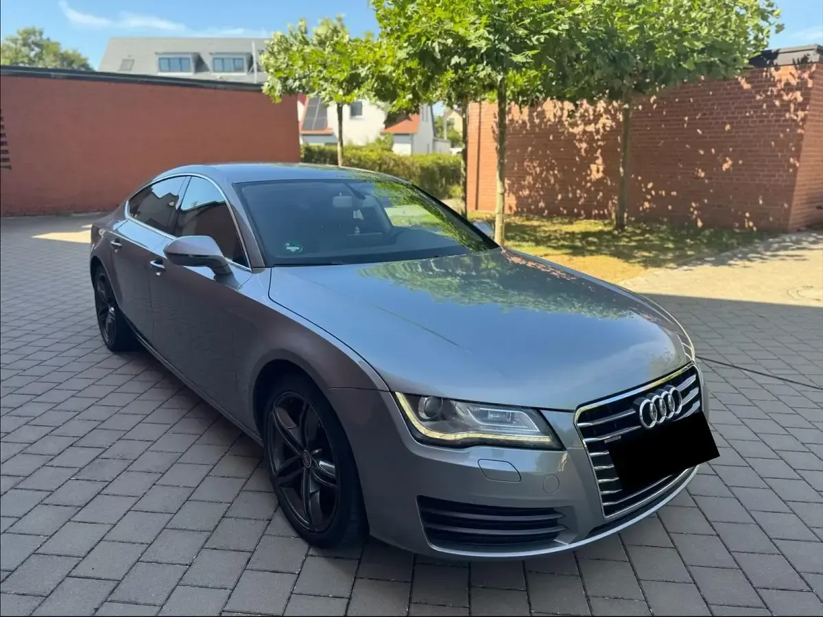 Gebraucht Audi A7 Sportback 204 PS (150 kW) 2012 Silber Kleinwagen