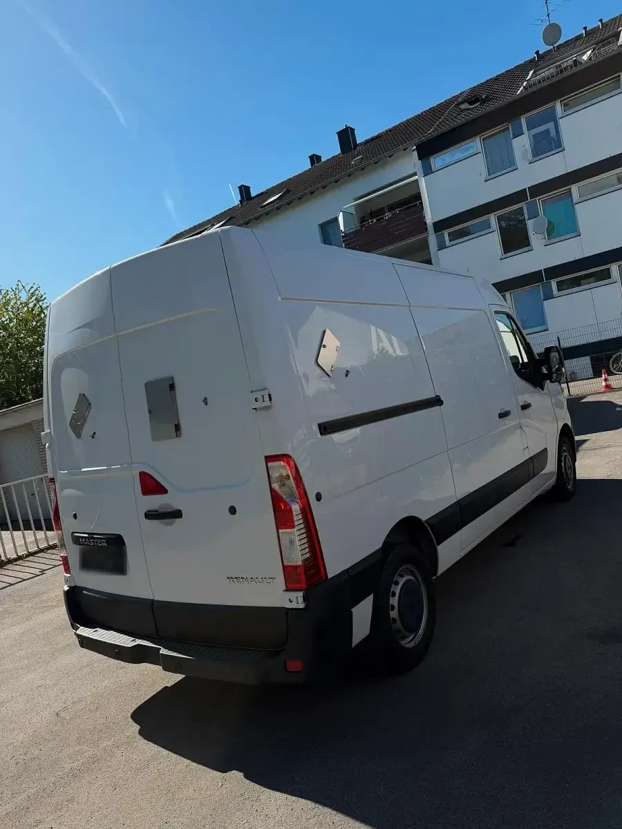 Gebraucht Renault Master 150 PS (110 kW) 2021 Weiß Van / Kleinbus