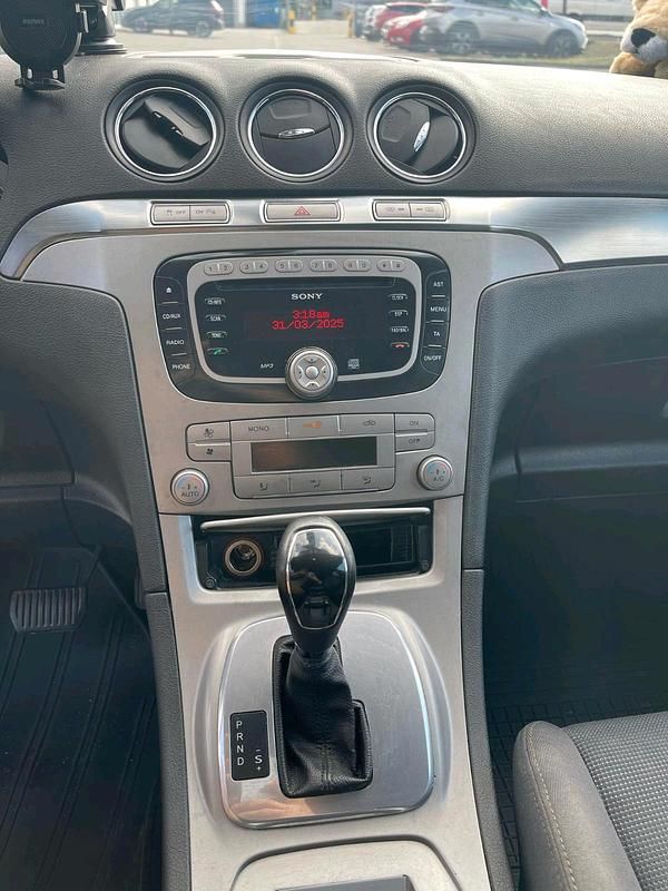 Gebraucht Ford S-MAX S 140 PS (102 kW) 2007 Silber Van / Kleinbus