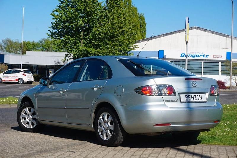 Używany Mazda 6 Exclusive 147 KM (108 kW) 2006 Srebrny Sedan/Limuzyna