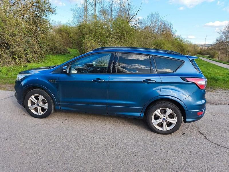 Gebraucht Ford Kuga ST-Line 150 PS (110 kW) 2018 Blau SUV