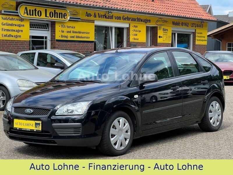 Schwarz Gebraucht 2005 Ford Focus Trend Limousine | 2.900 € (Etwas zu teuer) - Bild 1/4