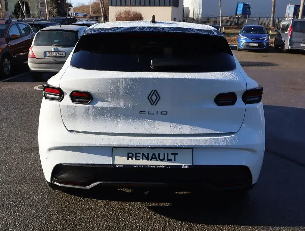 Ny Renault Clio V Techno 114 HK (83 kW) 2026 Vit Sedan