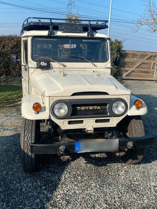 Beige Gebraucht 1976 Toyota Land Cruiser SUV | 19.500 € - Bild 1/4