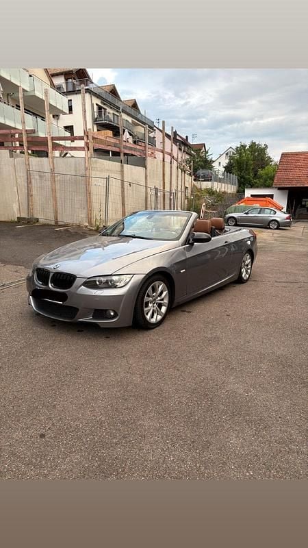 Grau Gebraucht 2009 BMW 325 Cabriolet Cabrio | 13.900 € (Guter Preis) - Bild 1/4