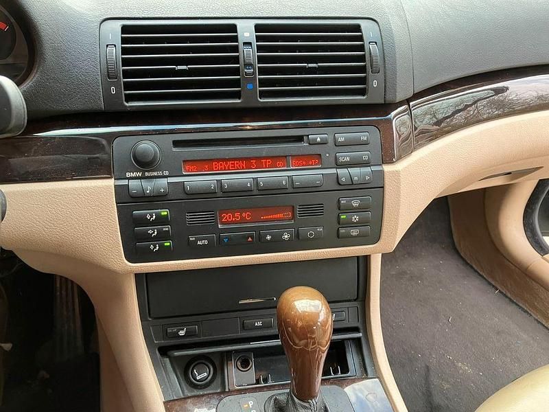 Gebraucht BMW 320 150 PS (110 kW) 1999 Grün Limousine