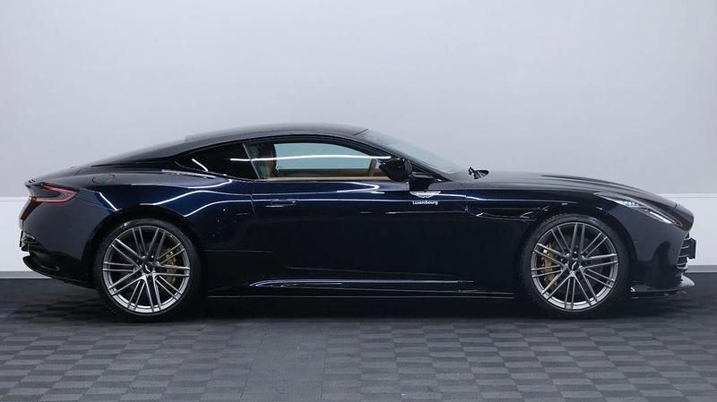 Gebraucht Aston Martin DB12 680 PS (500 kW) 2025 Blau Coupé