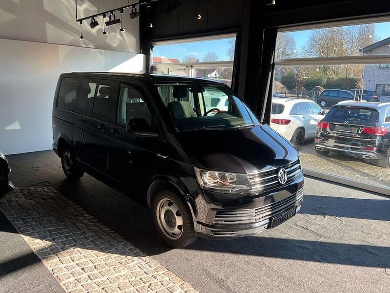 Second-hand VW T6 150 CP (110 kW) 2017 Negru Van