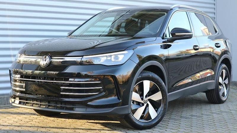 Schwarz Neu 2025 VW Tiguan IQ Drive SUV | 43.530 € (Superpreis) - Bild 1/4