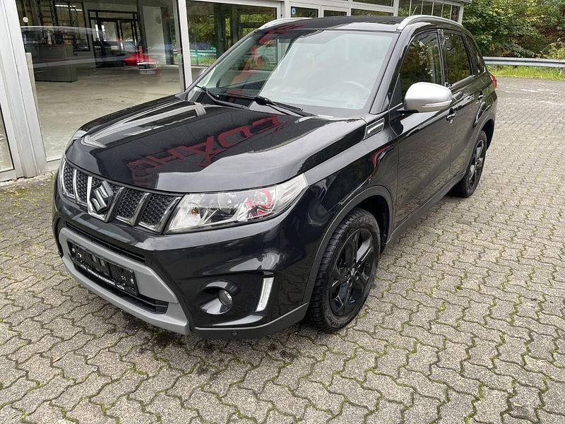 Schwarz Gebraucht 2016 Suzuki Vitara SUV | 10.499 € (Fairer Preis) - Bild 1/4