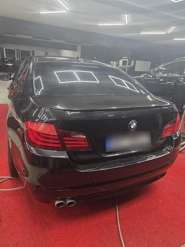 Gebraucht BMW 530 204 PS (150 kW) 2010 Schwarz Limousine