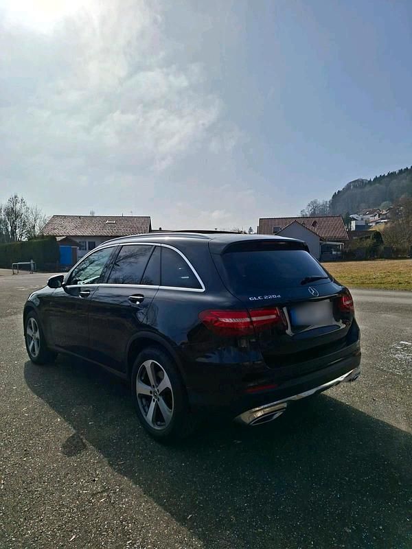 Gebraucht Mercedes GLC220 170 PS (125 kW) 2017 Schwarz SUV