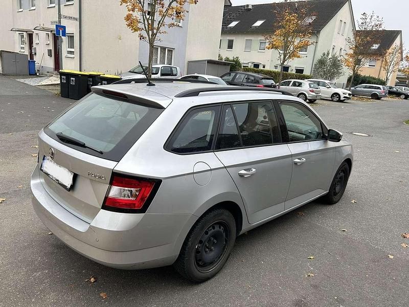 Gebraucht Skoda Fabia Style 90 PS (66 kW) 2015 Silber Kombi
