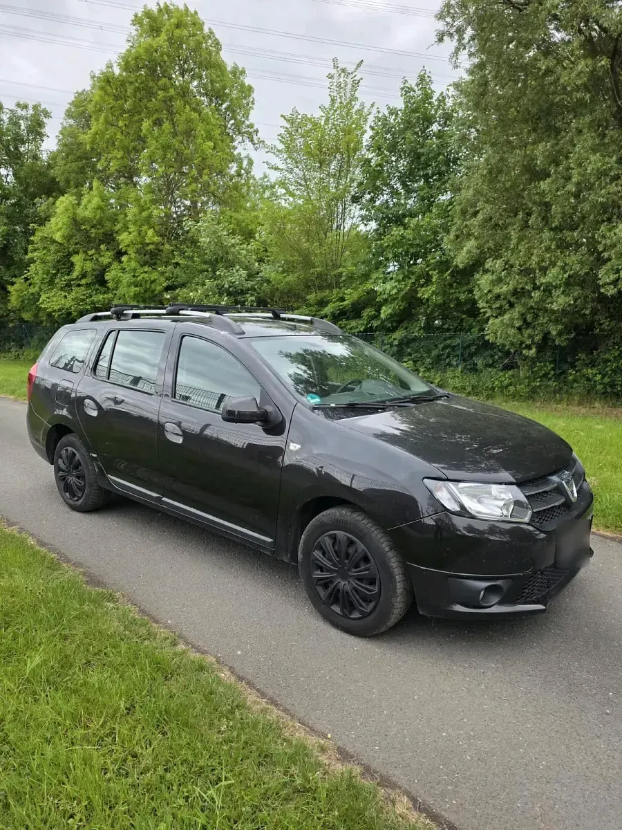Gebraucht Dacia Logan 90 PS (66 kW) 2016 Schwarz Kombi
