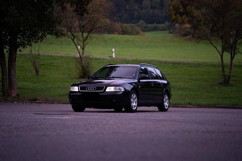 Usata Audi A4 125 CV (91 kW) 2000 Nero Station wagon
