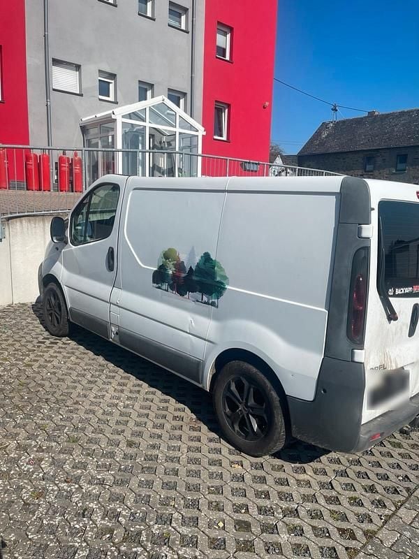 Gebraucht Opel Vivaro 100 PS (73 kW) 2006 Weiß Van / Kleinbus