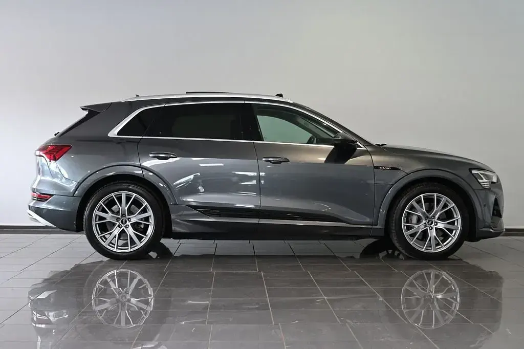 Gebraucht Audi e-tron S-Line 300 kW (408 PS) 2020 Grau SUV