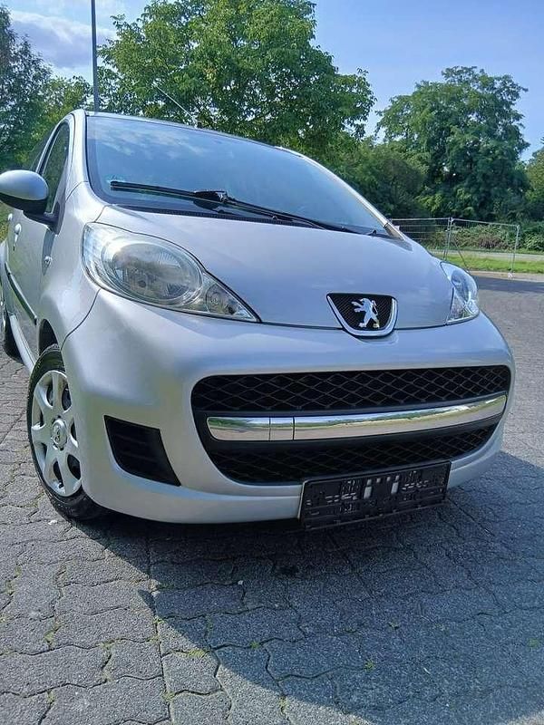Gebraucht Peugeot 107 Filou 68 PS (50 kW) 2009 Kleinwagen