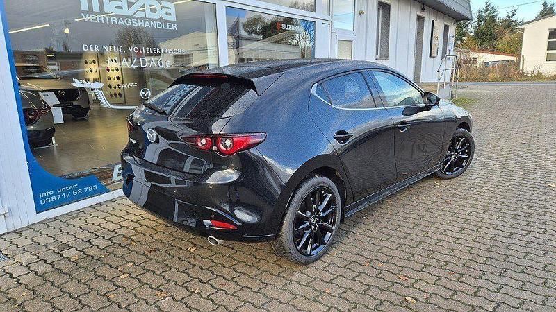 Neu Mazda 3 Nagisa 140 PS (102 kW) 2025 Jet black Limousine