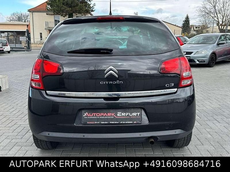 Gebraucht Citroën C3 SELECTION 73 PS (53 kW) 2011 Schwarz Limousine
