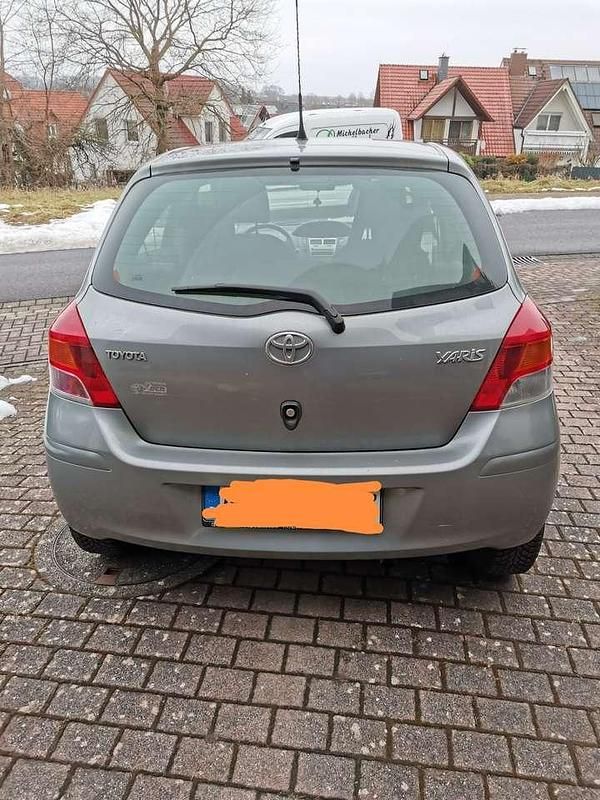 Gebraucht Toyota Yaris Cool 101 PS (74 kW) 2009 Limousine