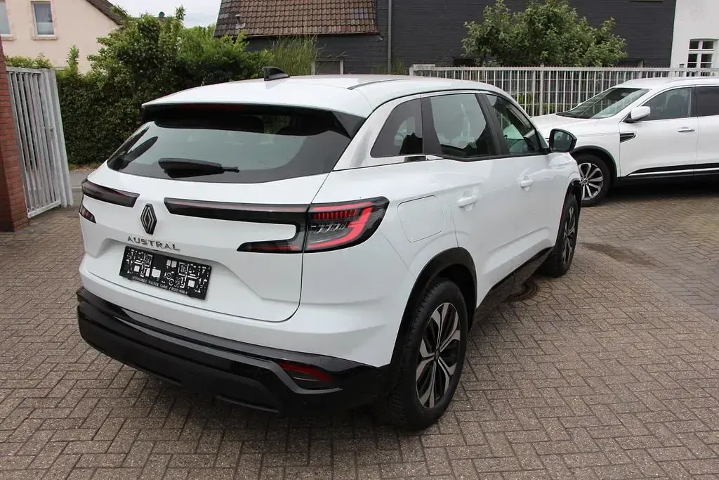 Gebraucht Renault Austral Evolution 158 PS (116 kW) 2024 Weiß SUV