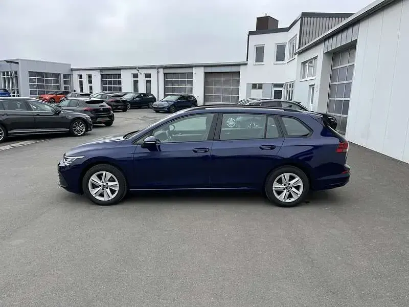 Gebraucht VW Golf VII Life 116 PS (85 kW) 2021 Blau Kleinwagen