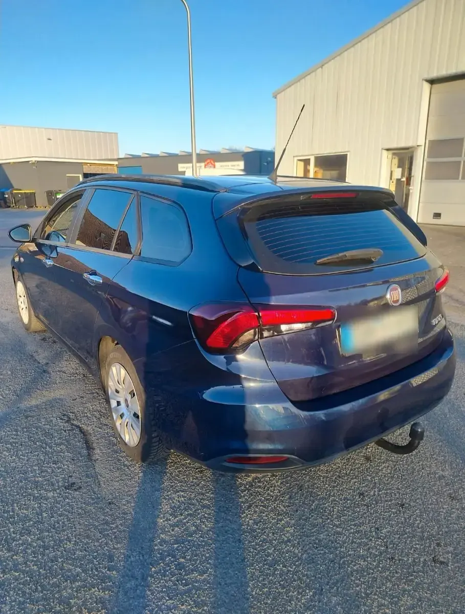 Gebraucht Fiat Tipo 120 PS (88 kW) 2018 Blau Kombi