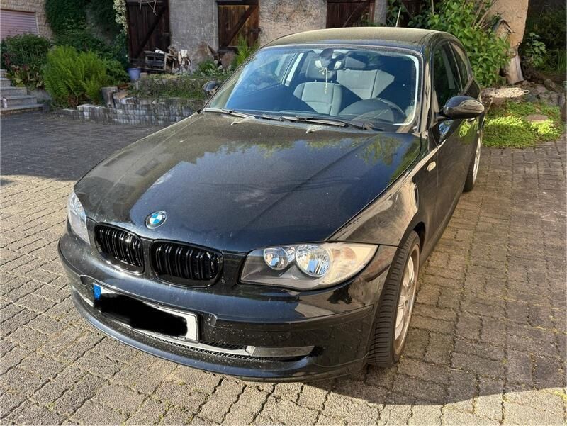 Schwarz Gebraucht 2009 BMW 116 Kleinwagen | 1.999 € - Bild 1/2