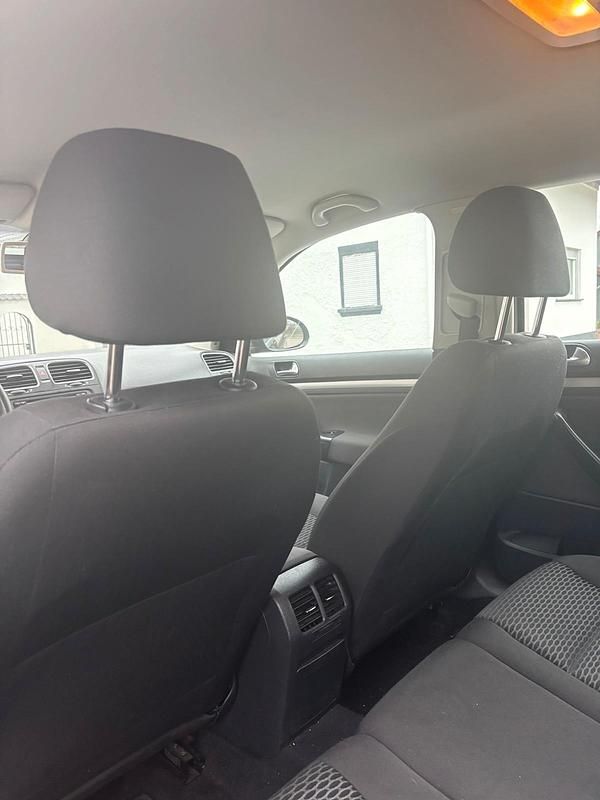 Gebraucht VW Golf VII 105 PS (77 kW) 2012 Schwarz Limousine