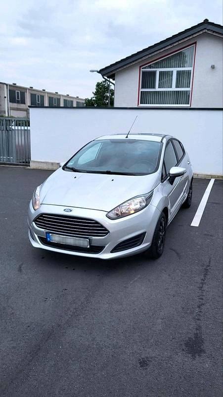 Gebraucht Ford Fiesta 2014 Grau Kleinwagen