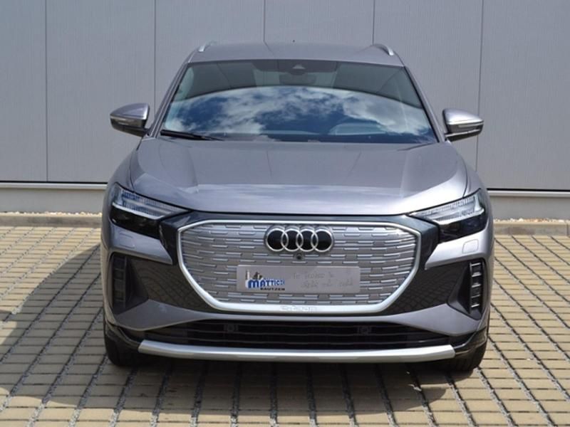 Gebraucht Audi Q4 e-tron Advanced 125 kW (170 PS) 2021 Grau (taifungrau metallic) SUV