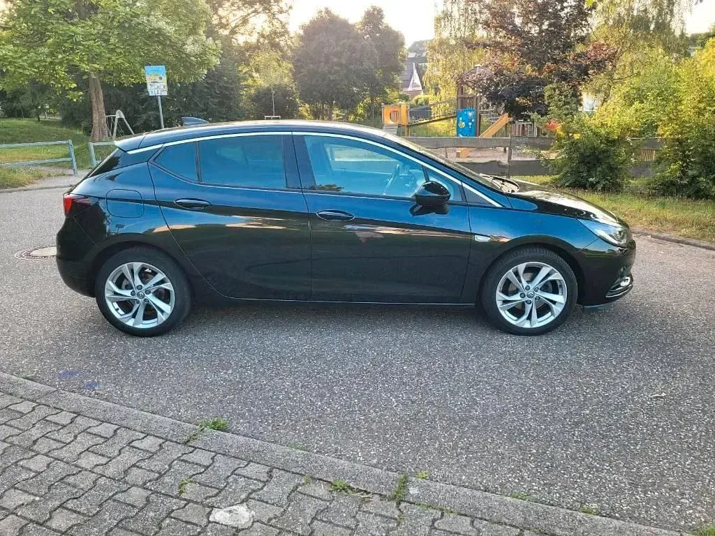 Gebraucht Opel Astra 150 PS (110 kW) 2016 Schwarz Kleinwagen