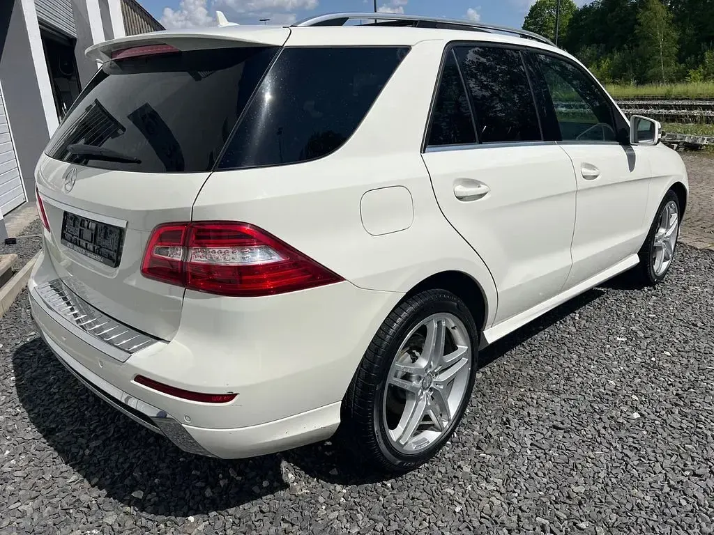 Gebraucht Mercedes ML350 AMG 258 PS (189 kW) 2013 Weiß SUV