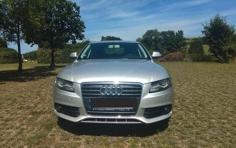 Gebraucht Audi A4 Attraction 160 PS (117 kW) 2009 Limousine