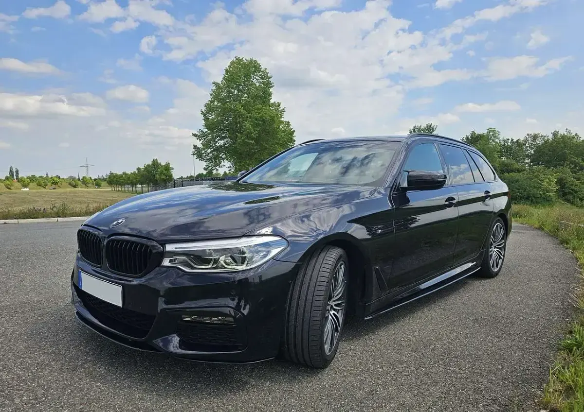 Gebraucht BMW 520 M Performance 190 PS (139 kW) 2018 Schwarz Kombi