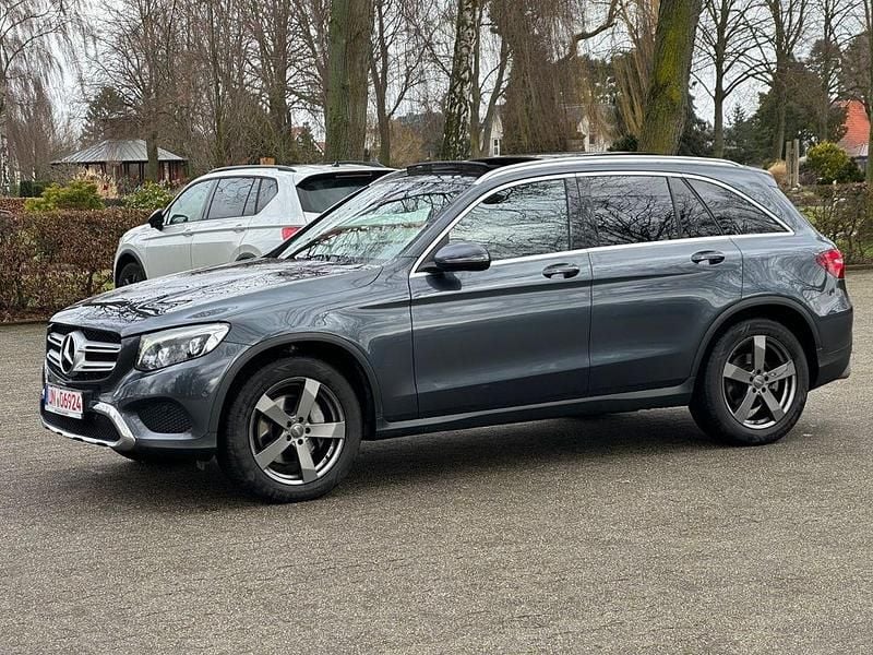 Gebraucht Mercedes GLC250 AMG line 204 PS (150 kW) 2015 Grau SUV