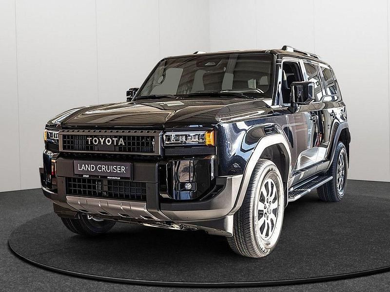 Schwarz Neu 2026 Toyota Land Cruiser Executive SUV | 84.490 € (Fairer Preis) - Bild 1/4