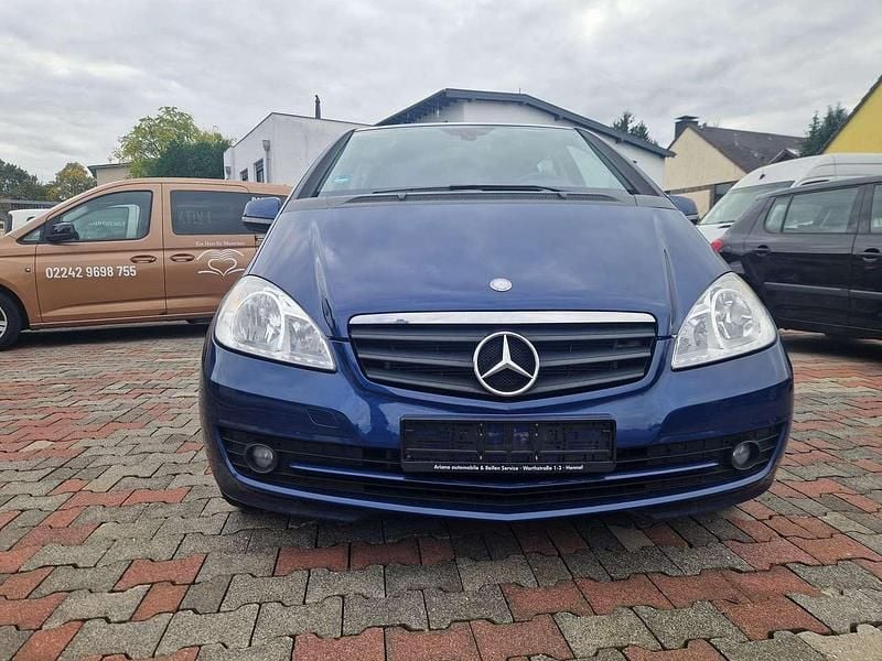 Blau Gebraucht 2012 Mercedes A160 Kleinwagen | 5.950 € (Guter Preis) - Bild 1/4