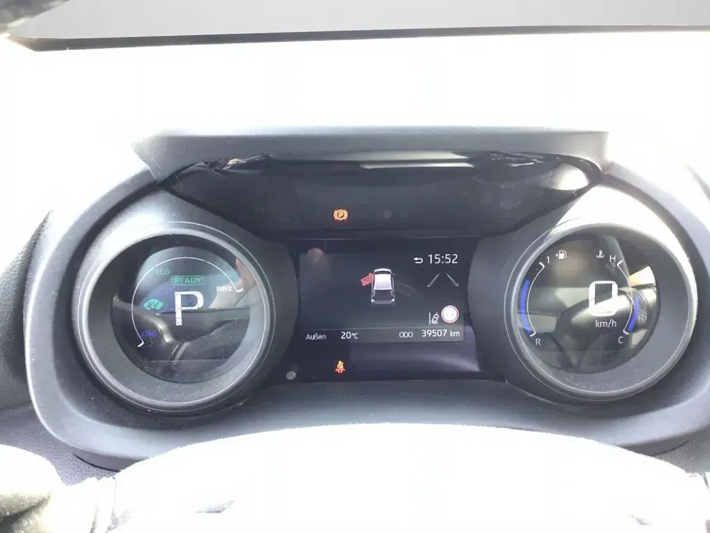 Gebraucht Toyota Yaris Hybrid 92 PS (67 kW) 2020 Weiß Limousine